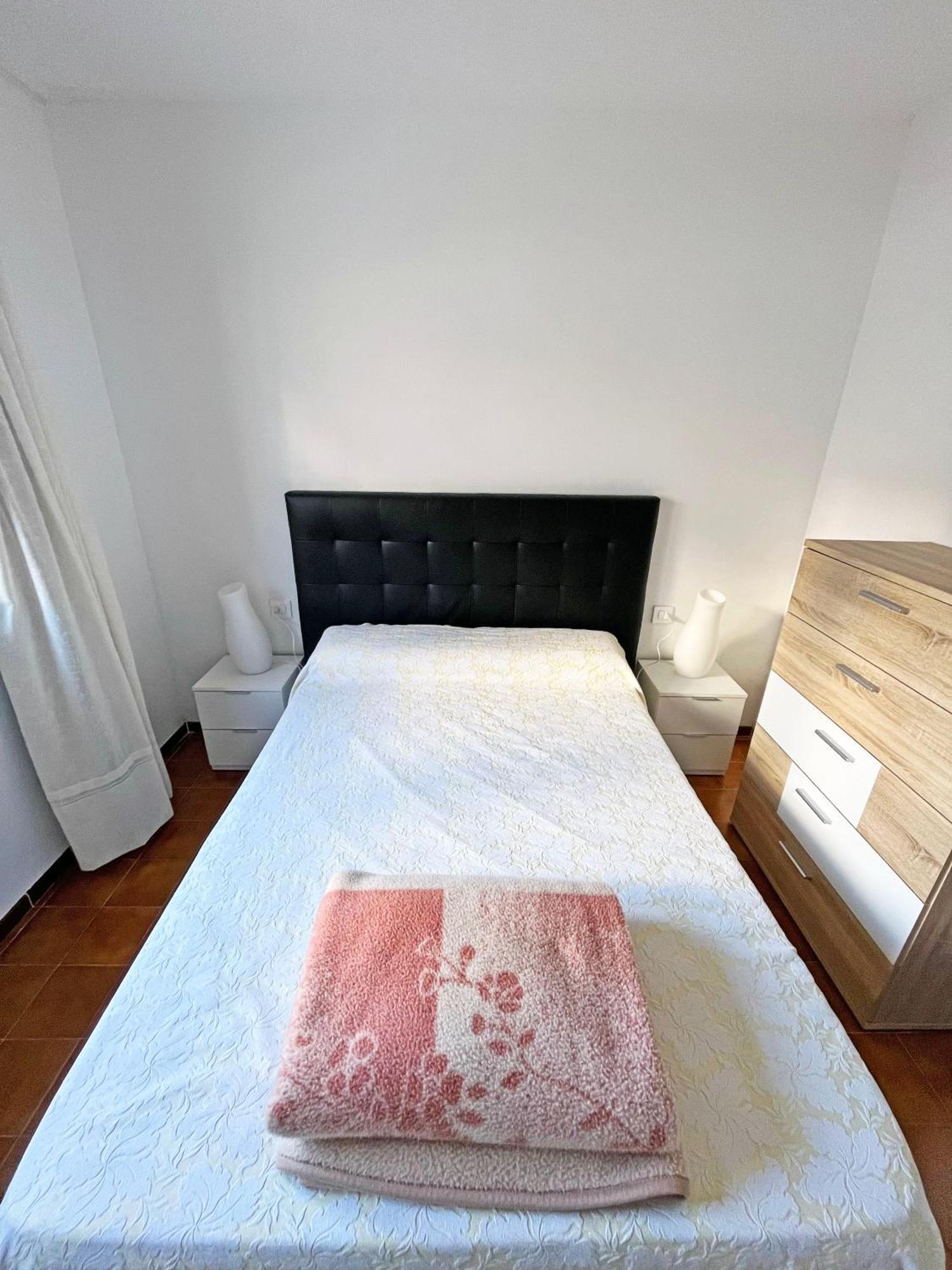 L' Escala Apartamento En La Escala Con Piscina Y Parking מראה חיצוני תמונה
