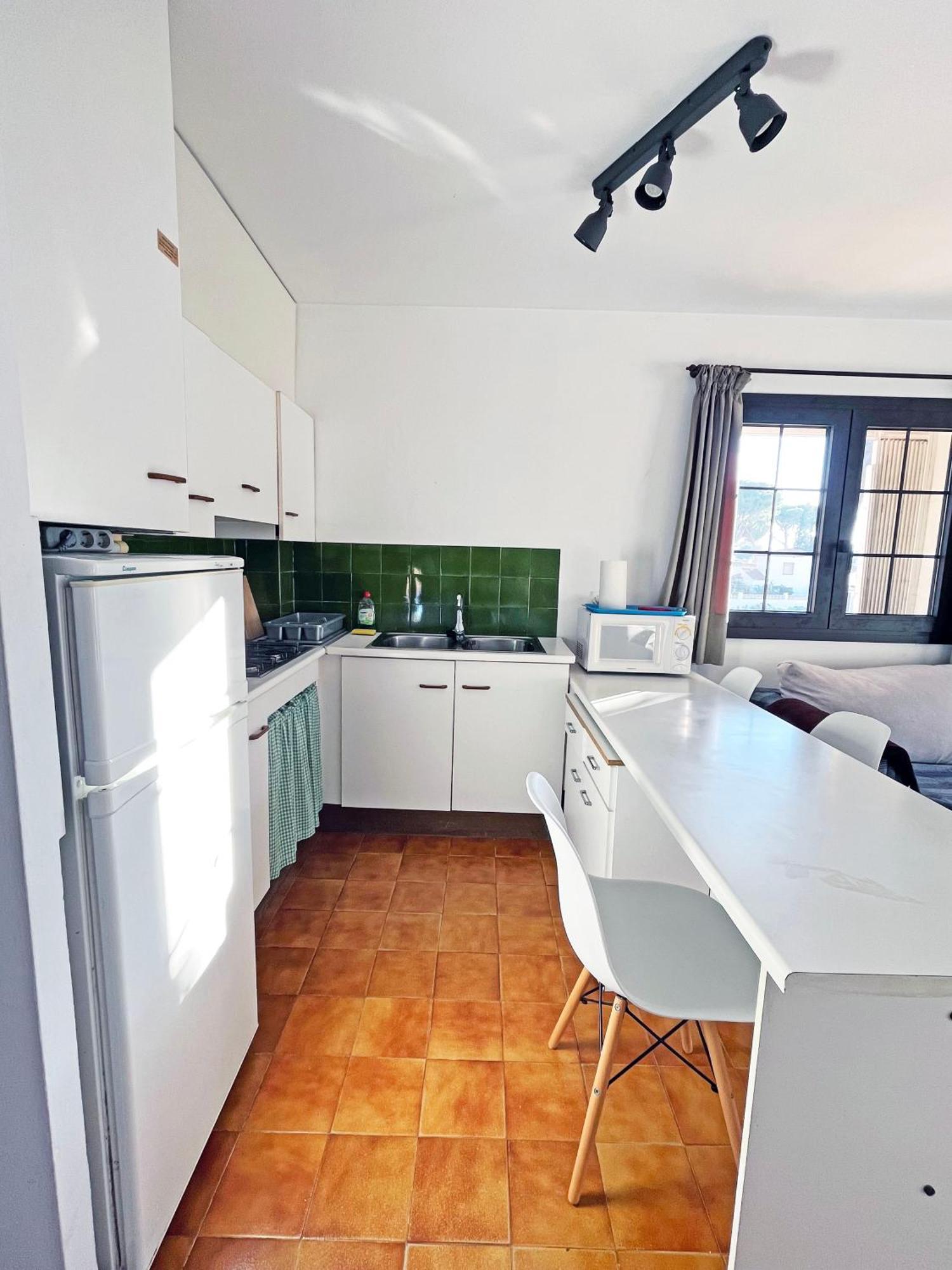 L' Escala Apartamento En La Escala Con Piscina Y Parking מראה חיצוני תמונה